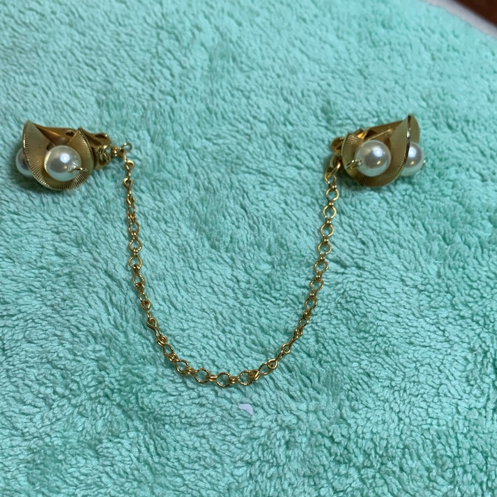 Faux Pearls Gold Tone Sweater Guard Clip